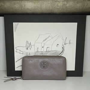 Tory Burch Women’s Envelope Long French Gray Leather Wallet